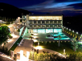 Гостиница Fonte Del Benessere Resort  Кастельпетрозо
